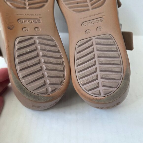 Crocs Sandals Womens 9 Beige Latte Brooklyn Buckle Low Wedge Platform - Picture 14 of 15